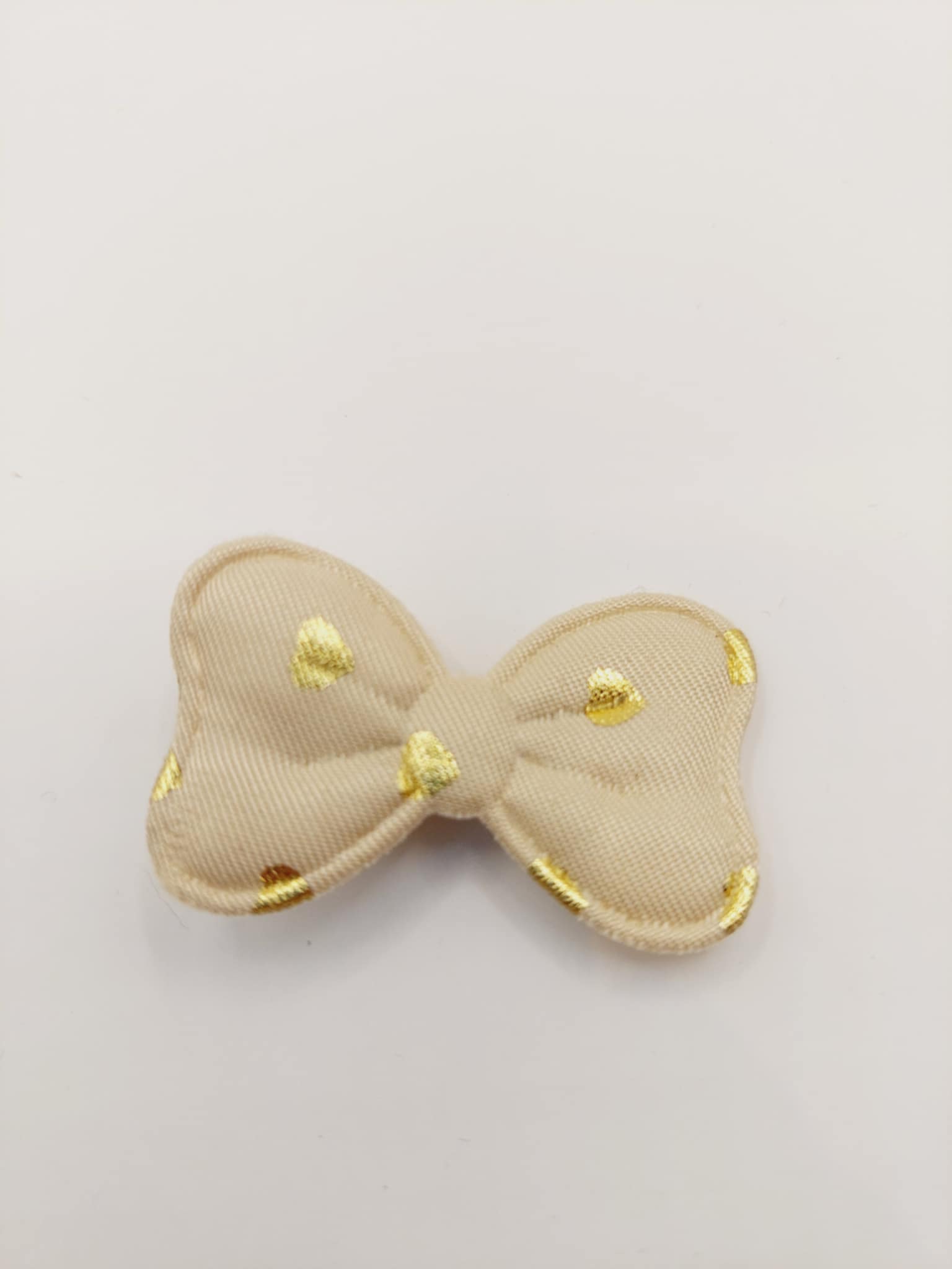 Haarspeld 3 cm aligatorclip strik beige met gouden bolletjes