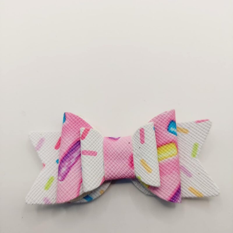 Strik wit en roze met streepjes