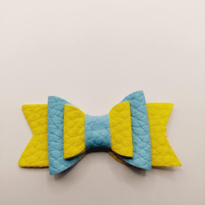 Strik geel en pastel blauw