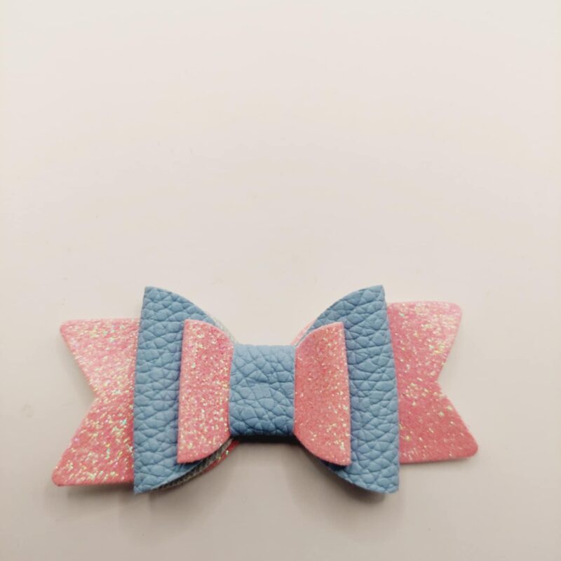 Strik roze glitter en pastel blauw