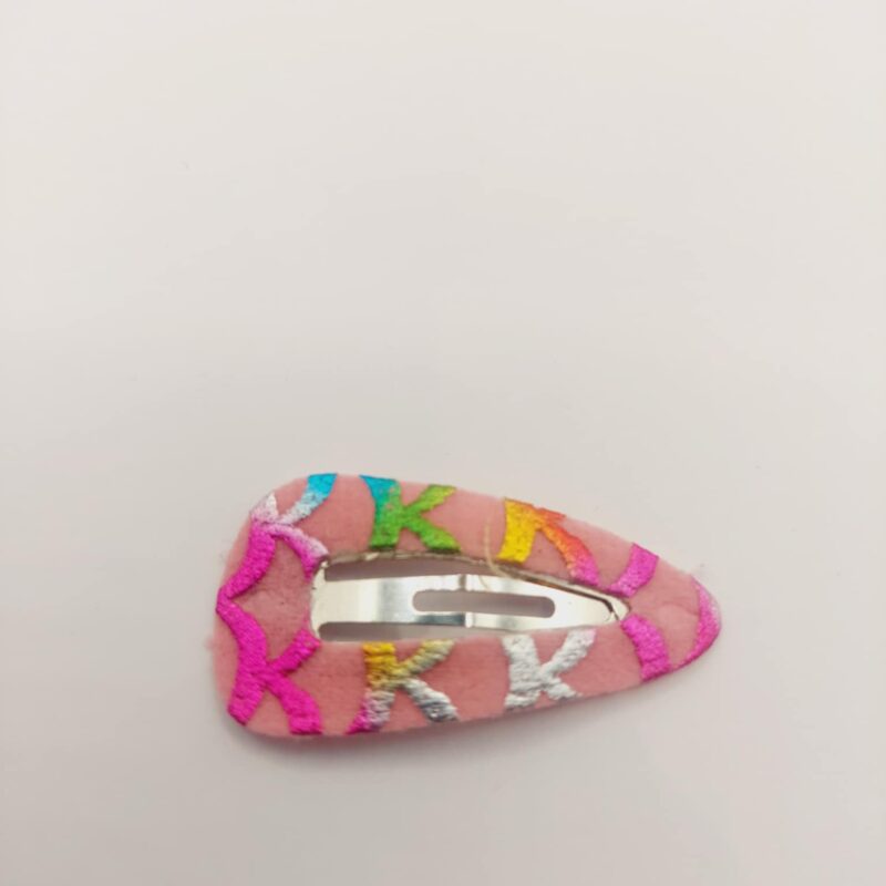 Haarspeld basic 3 cm clip regenboog streepjes mix