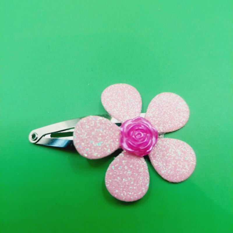 Haarspeld 4 cm licht roze glitter bloem