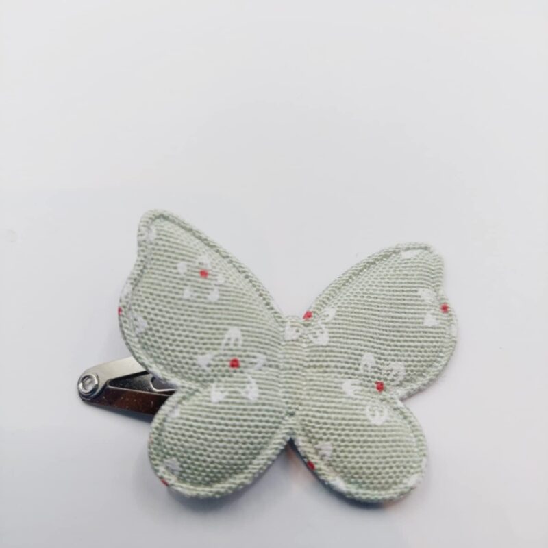 Haarclip van 4 cm met een groen vlinder met bloemmetjes opdruk