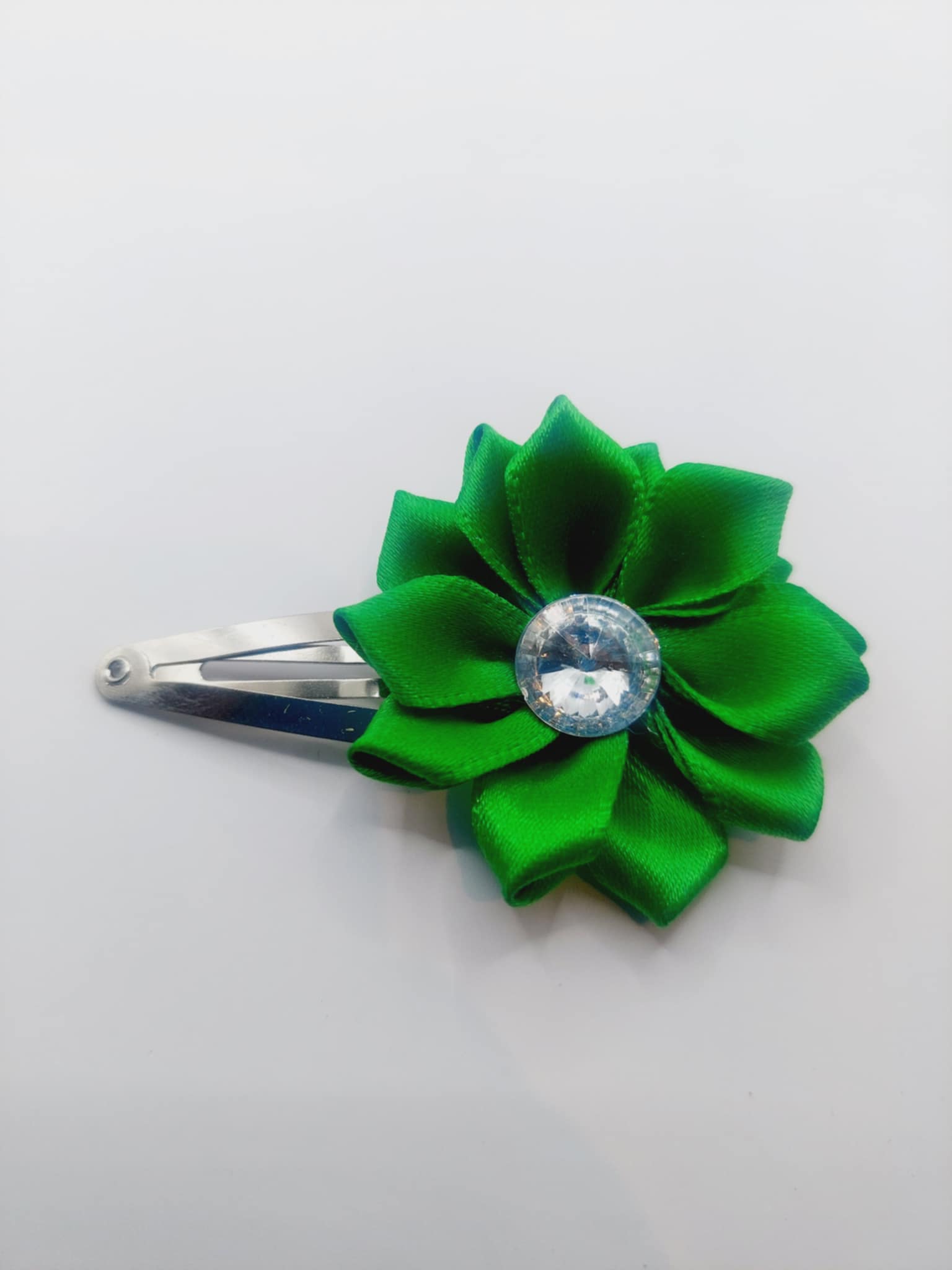 Haarclip 5 cm groene bloem met diamantje