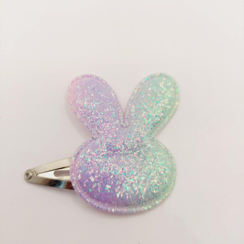 Haarspeld clip 4 cm met stoffen konijn licht mix kleur paars groen met glitter