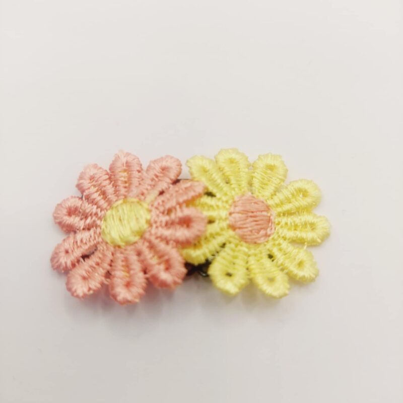 Bloem roze en licht geel